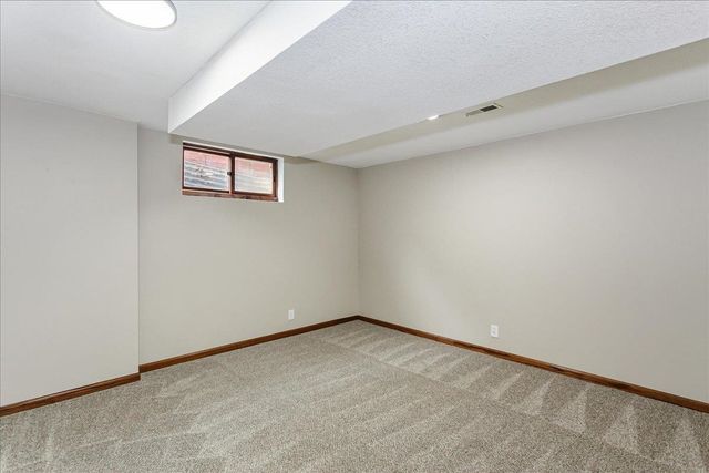 8425 E Mount Vernon St, Wichita, KS 67207