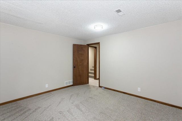 8425 E Mount Vernon St, Wichita, KS 67207