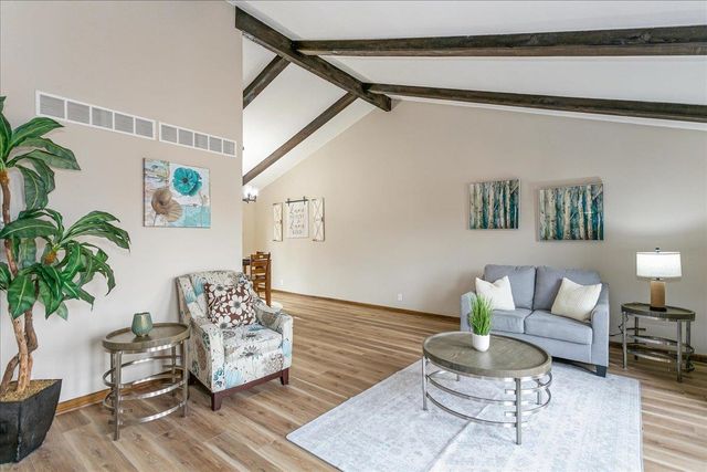 8425 E Mount Vernon St, Wichita, KS 67207