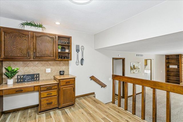 8425 E Mount Vernon St, Wichita, KS 67207