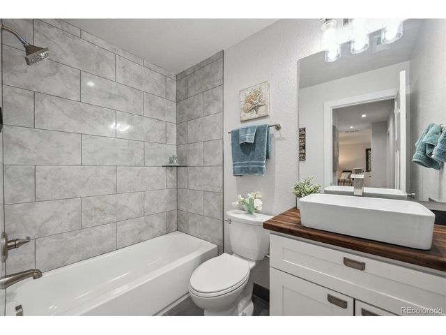 22 S Harlan St, Lakewood, CO 80226