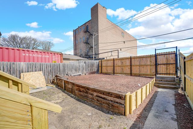 6621 S Green Street, Chicago, IL 60621