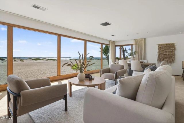 3009 Ocean Drive, Oxnard, CA 93035