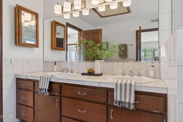 3009 Ocean Drive, Oxnard, CA 93035