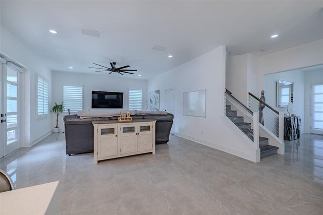 5002 W IDAHO STREET, Tampa, FL 33616