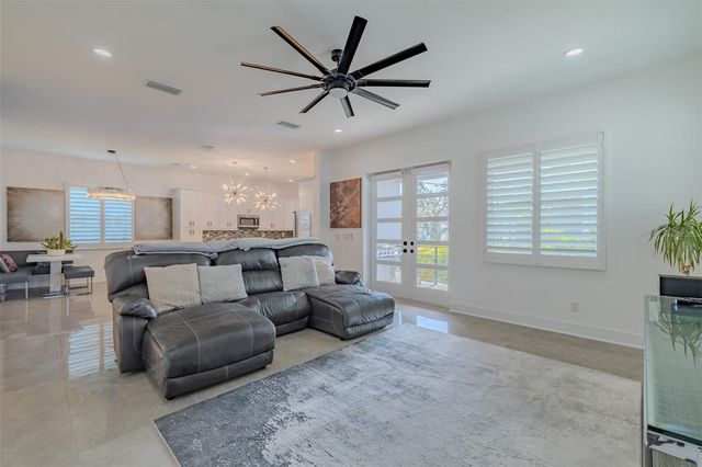 5002 W IDAHO STREET, Tampa, FL 33616