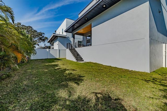 5002 W IDAHO STREET, Tampa, FL 33616