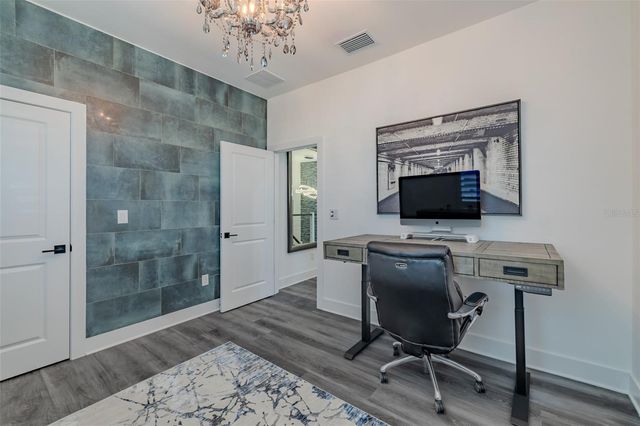 5002 W IDAHO STREET, Tampa, FL 33616