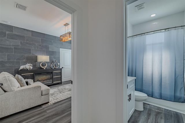 5002 W IDAHO STREET, Tampa, FL 33616