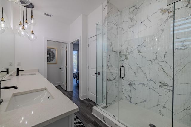 5002 W IDAHO STREET, Tampa, FL 33616