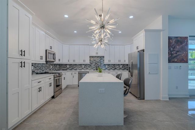 5002 W IDAHO STREET, Tampa, FL 33616