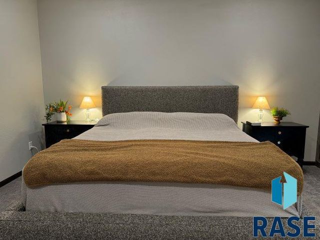 2201 Dean Dr Drive, Mitchell, SD 57301