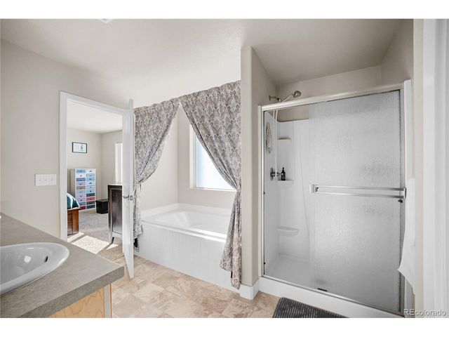 4272 Scenic Ln, Johnstown, CO 80534