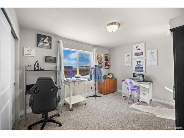 4272 Scenic Ln, Johnstown, CO 80534