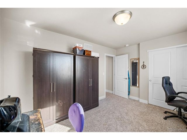 4272 Scenic Ln, Johnstown, CO 80534