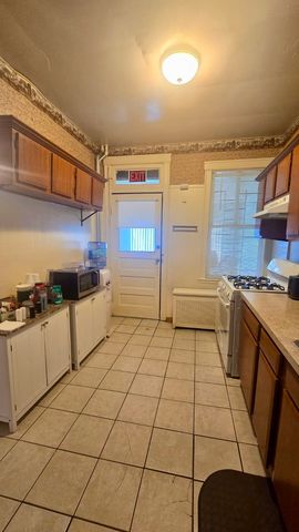 6836 S Calumet Avenue, Chicago, IL 60637