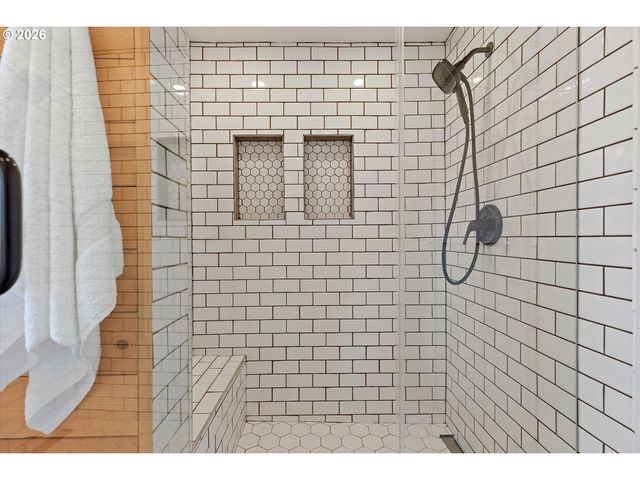 900 N WILLIAMS St, Newberg, OR 97132