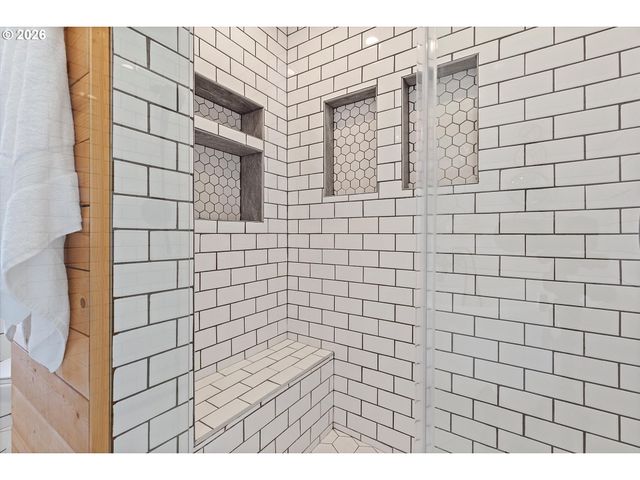 900 N WILLIAMS St, Newberg, OR 97132