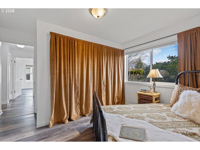 900 N WILLIAMS St, Newberg, OR 97132