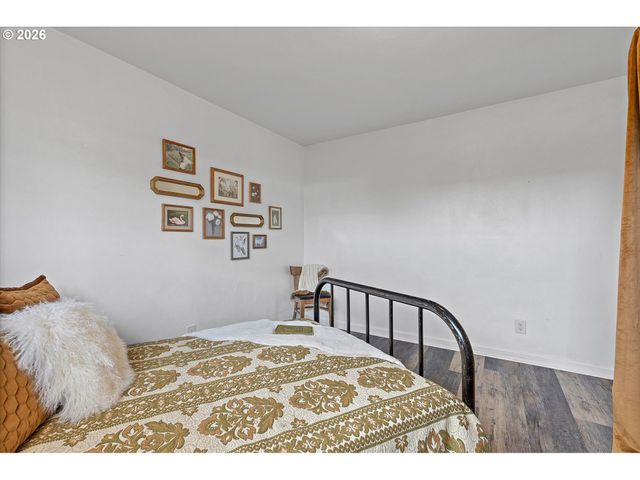 900 N WILLIAMS St, Newberg, OR 97132