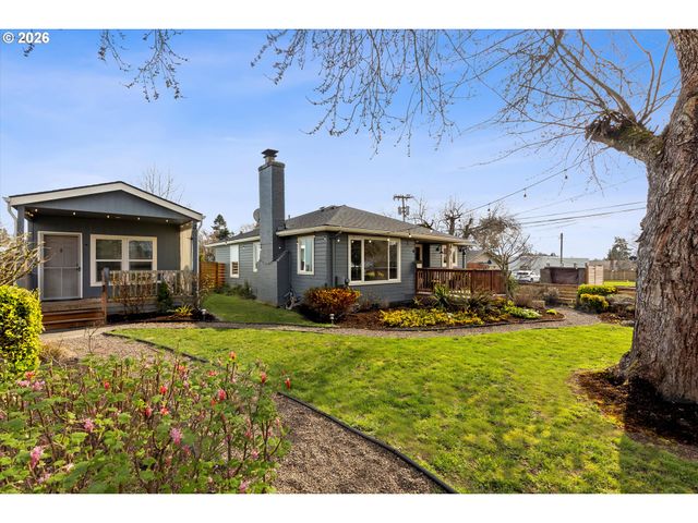 900 N WILLIAMS St, Newberg, OR 97132