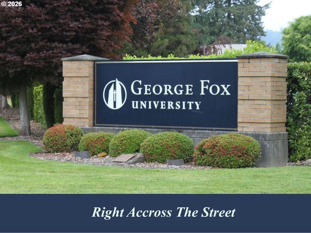 900 N WILLIAMS St, Newberg, OR 97132