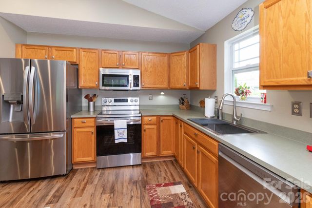59 Sunview Circle, Arden, NC 28704