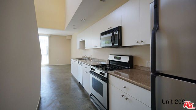 922 W 23Rd Street 209, Los Angeles, CA 90007