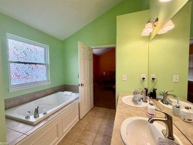 2206 Kildare Drive, Davison Twp, MI 48423
