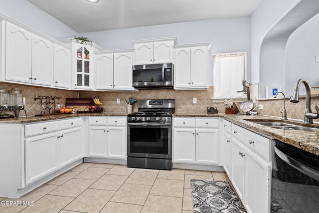 14569 Spanish Point Drive, El Paso, TX 79938