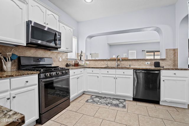 14569 Spanish Point Drive, El Paso, TX 79938