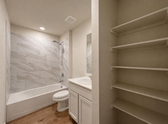 2512 Kathleens Crossing, Yukon, OK 73099