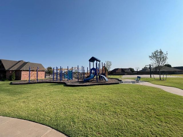 2512 Kathleens Crossing, Yukon, OK 73099