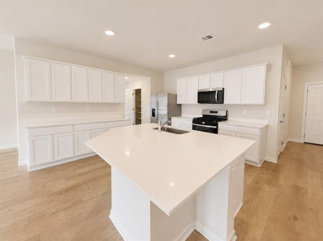 2512 Kathleens Crossing, Yukon, OK 73099