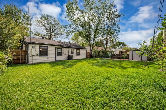 2915 Robertson Street, Houston, TX 77009