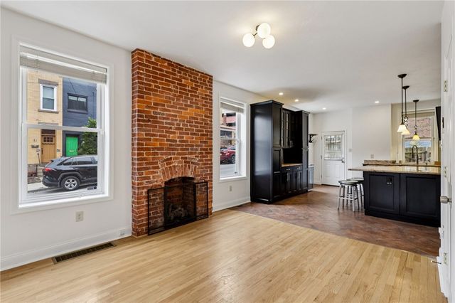 4232 Sherrod St, Lawrenceville, PA 15201