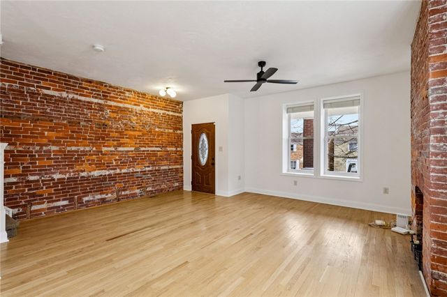 4232 Sherrod St, Lawrenceville, PA 15201