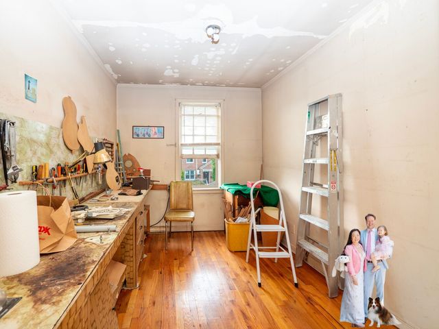 58-04 206TH Street, New York City, NY 11364
