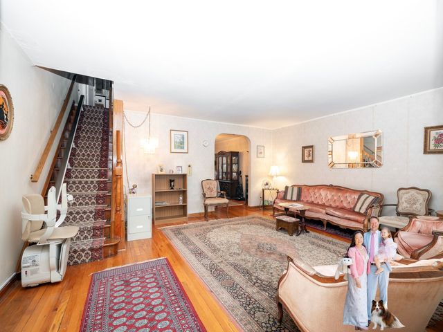 58-04 206TH Street, New York City, NY 11364