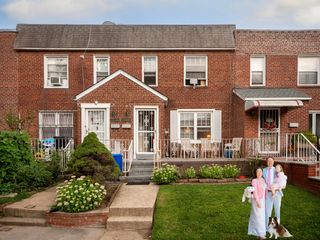 58-04 206TH Street, New York City, NY 11364