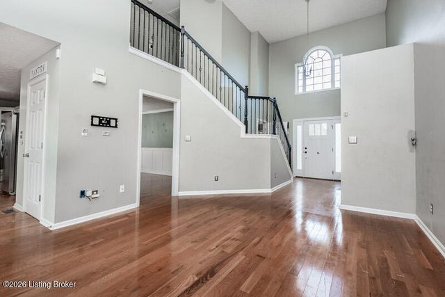 5113 Middlesex Dr, Louisville, KY 40245