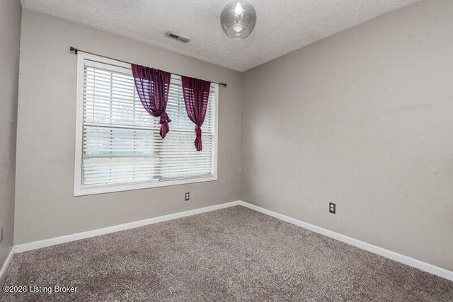 5113 Middlesex Dr, Louisville, KY 40245