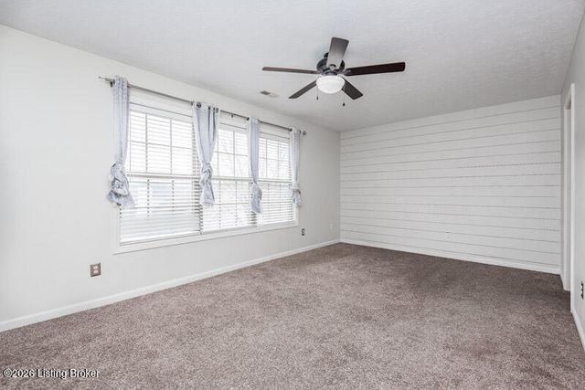 5113 Middlesex Dr, Louisville, KY 40245