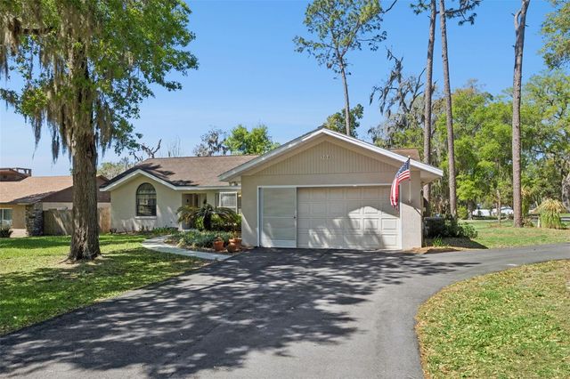 504 COUNTY ROAD 468, Fruitland Park, FL 34731