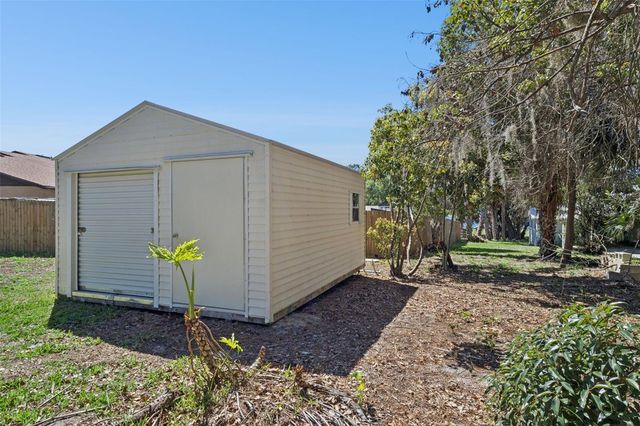 504 COUNTY ROAD 468, Fruitland Park, FL 34731