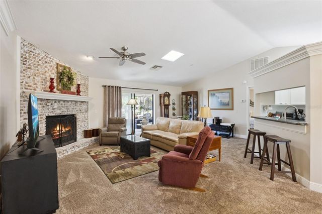 504 COUNTY ROAD 468, Fruitland Park, FL 34731