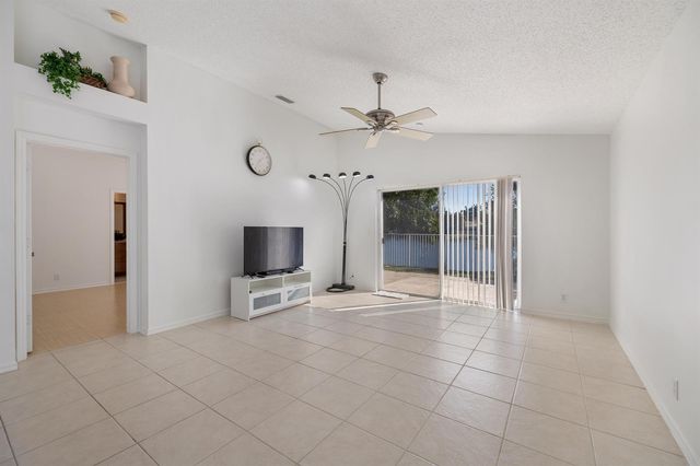 3800 WOODFIELD Drive, Coconut Creek, FL 33073