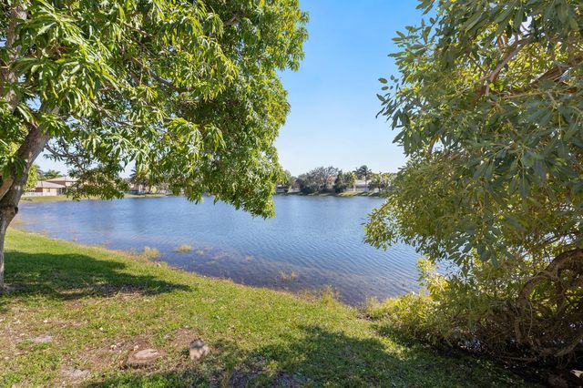 3800 WOODFIELD Drive, Coconut Creek, FL 33073