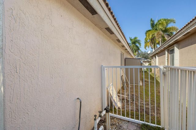 3800 WOODFIELD Drive, Coconut Creek, FL 33073