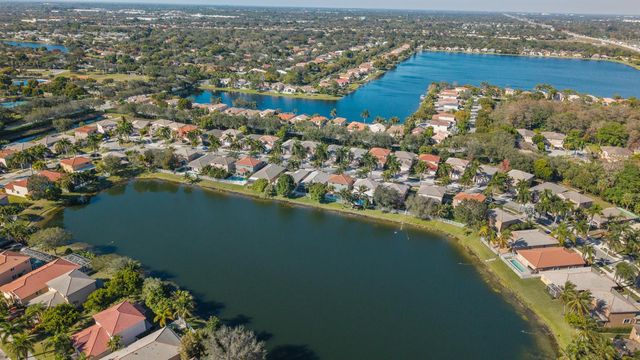 3800 WOODFIELD Drive, Coconut Creek, FL 33073